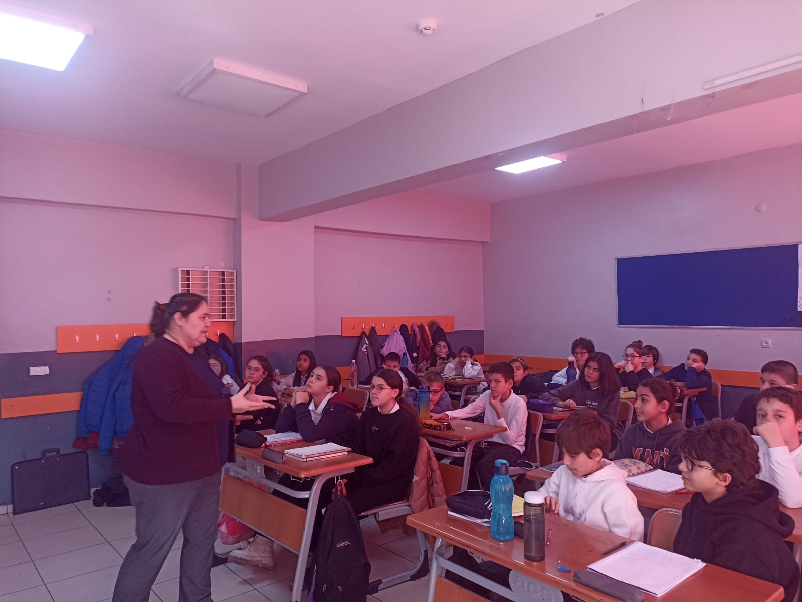 A Turkish lecture about healthy habits